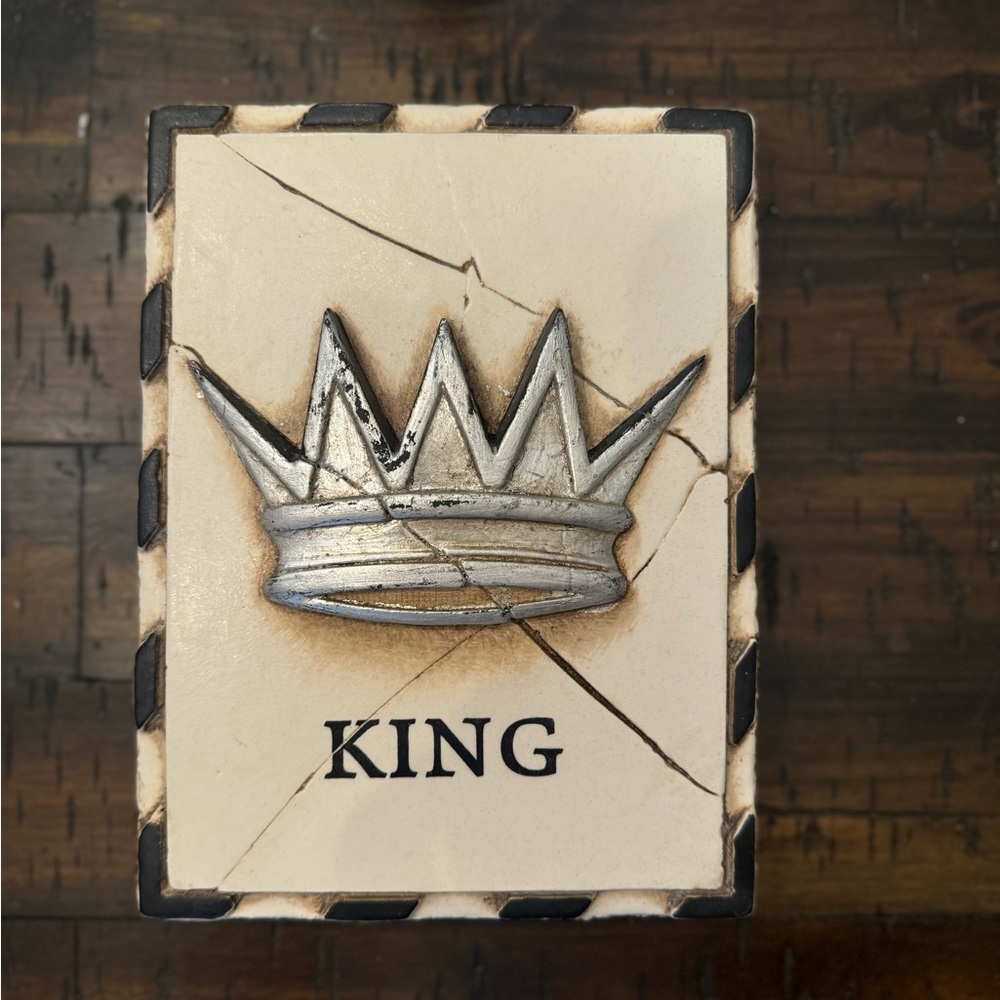 Silver Crown King Decor